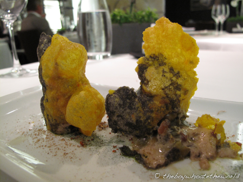 Cromlech with onion coffee and tea